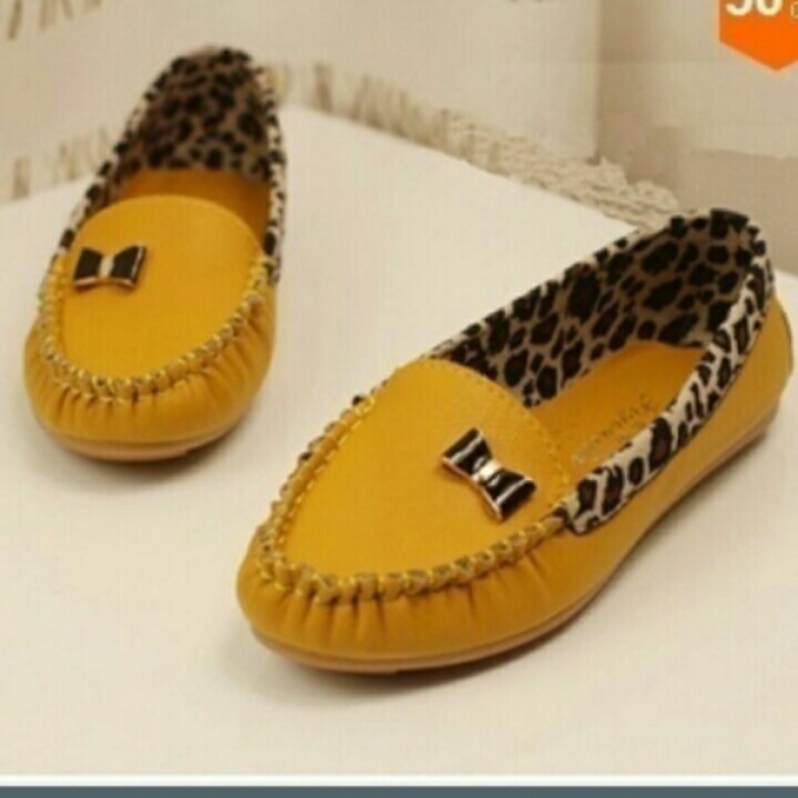 Leopard flats