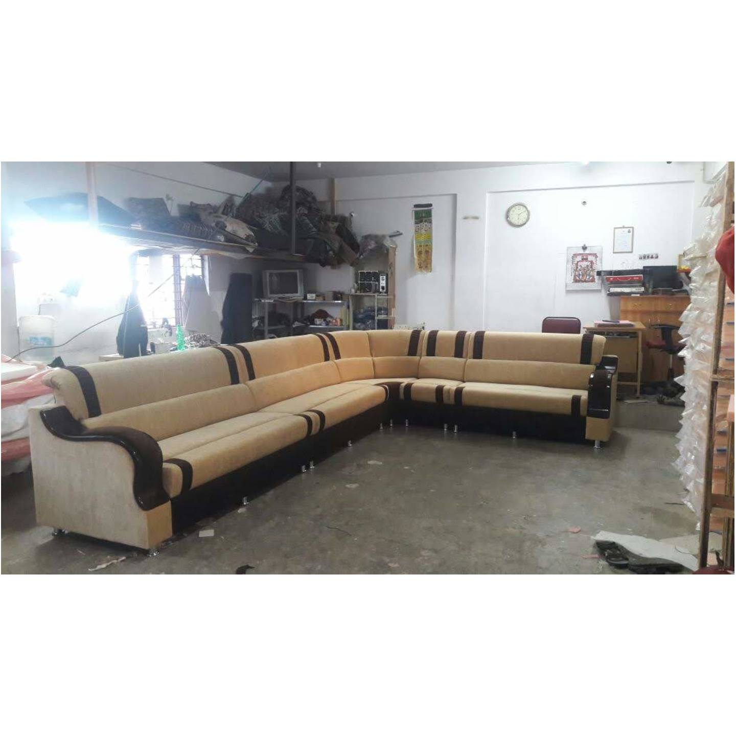 img-1558779985516