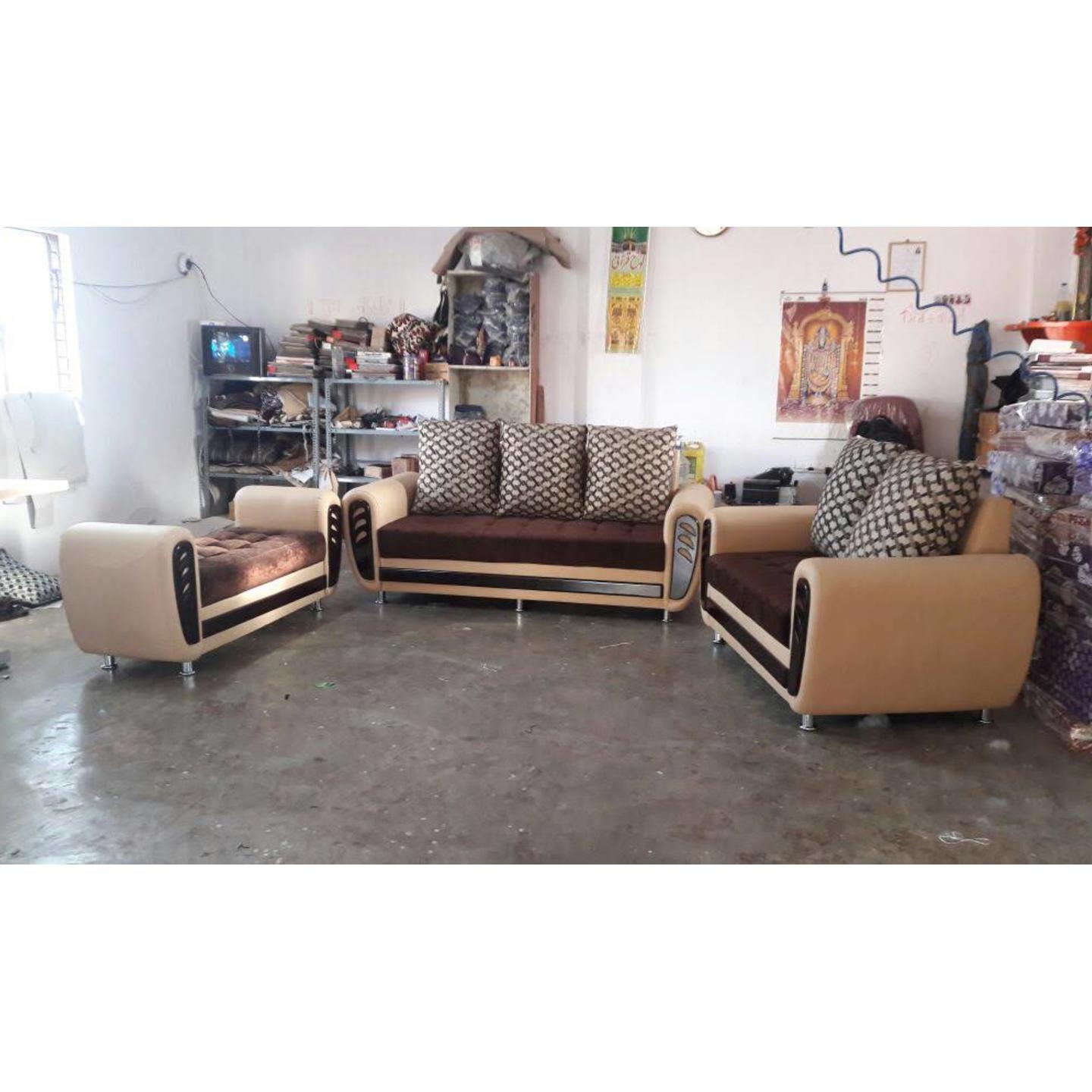 img-1558779793551