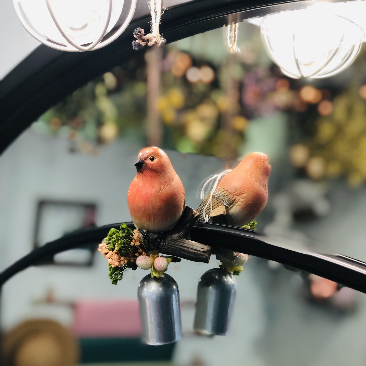 Birdie-on-branch