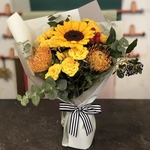 Sunflowers Mingle