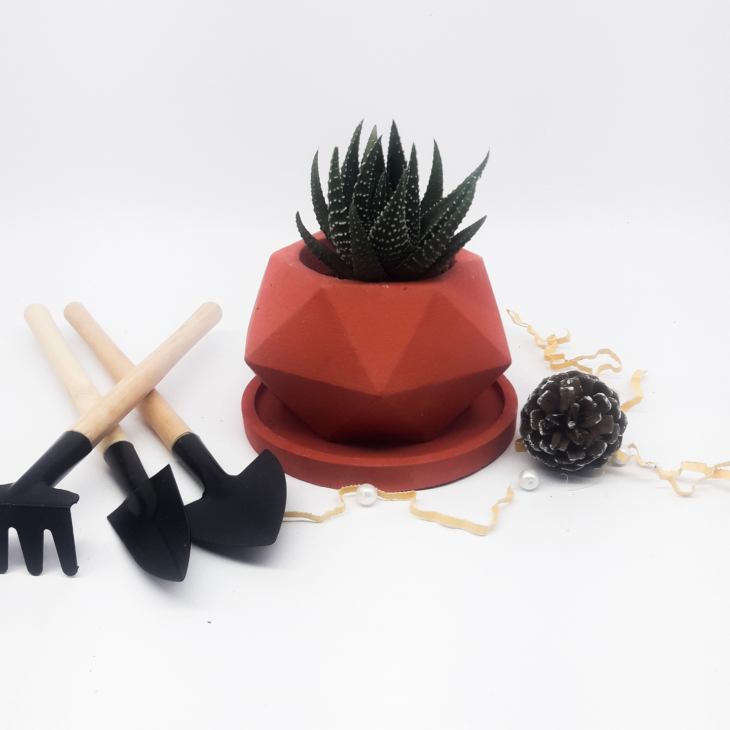 GB Low Poly Planter - Terracotta