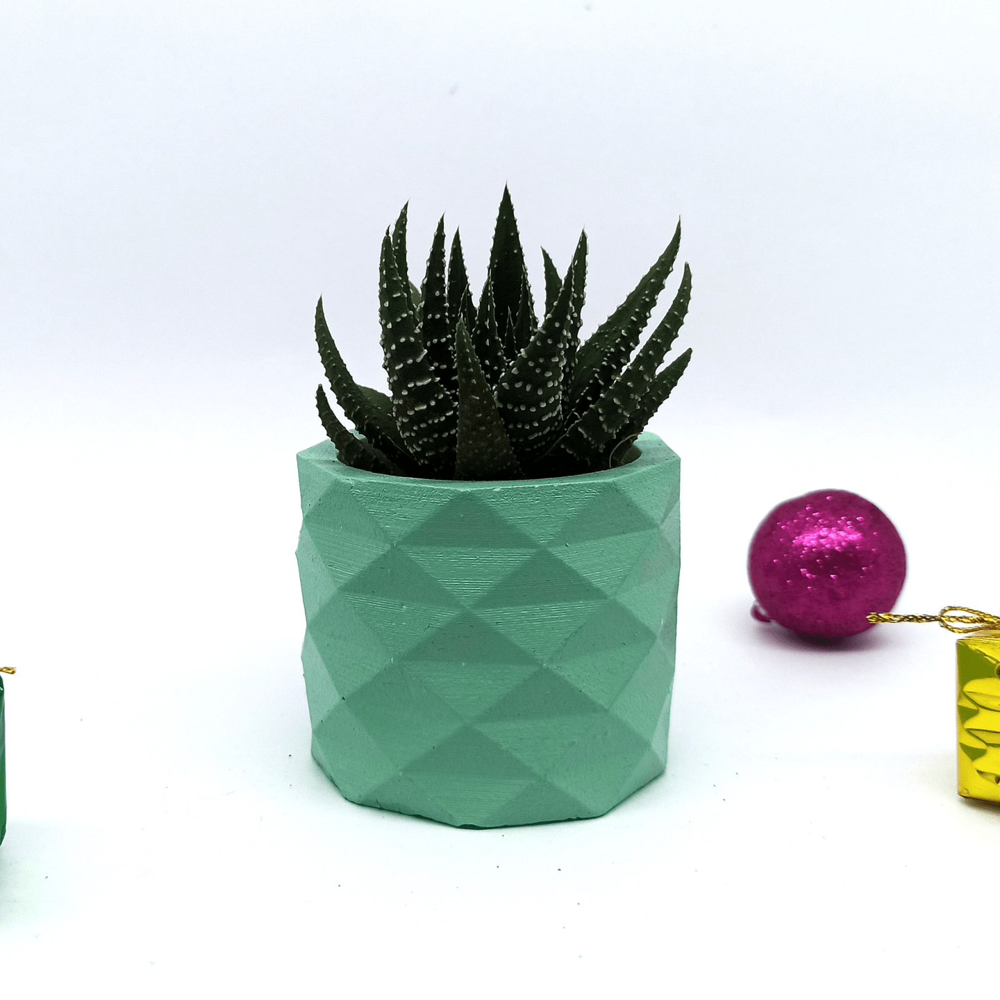 GB Polygon Cylinder Planter - Seafoam