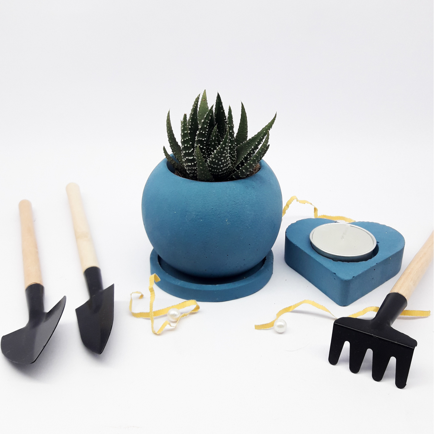 GB Ball Planter - Denim