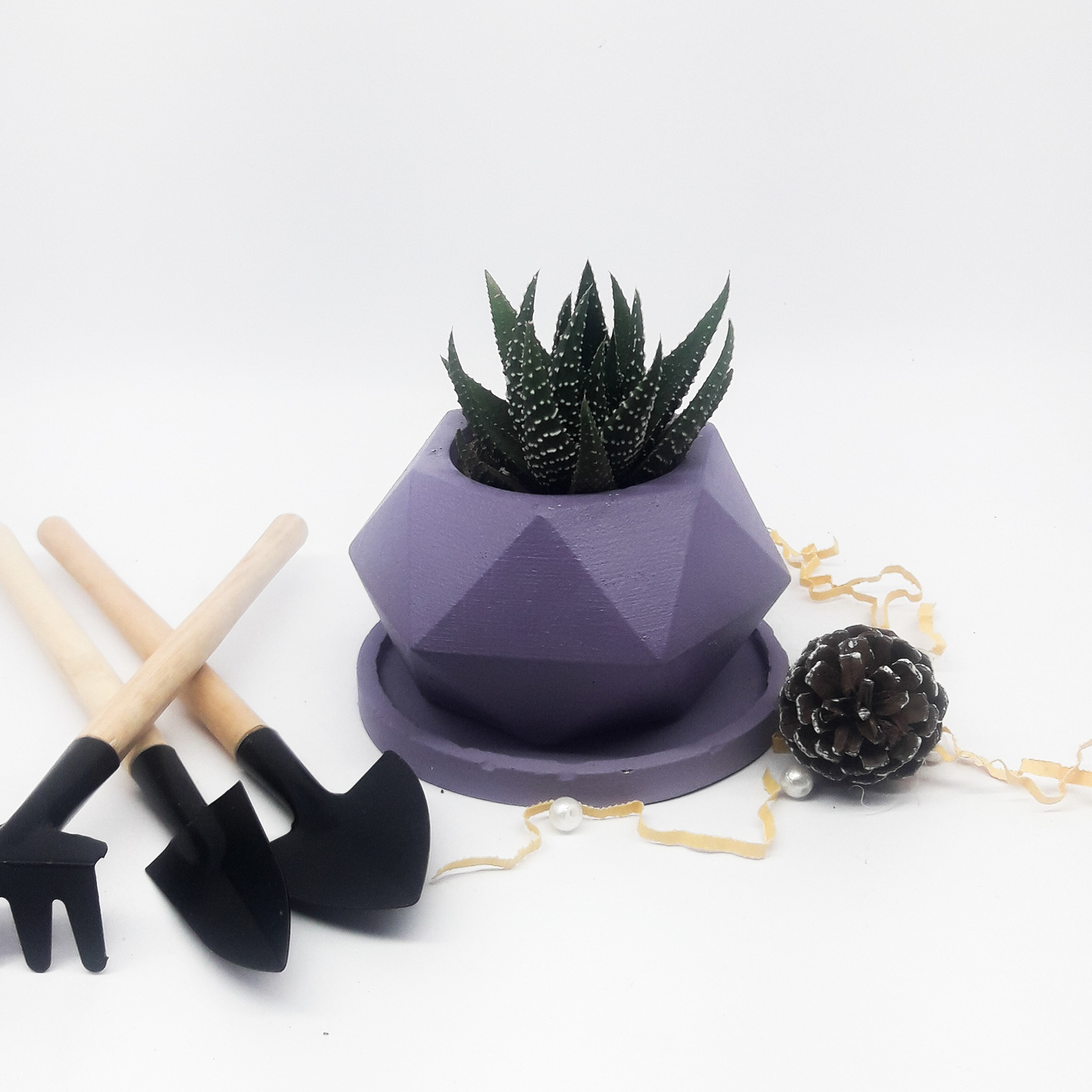 GB Low Poly Planter - Lilac