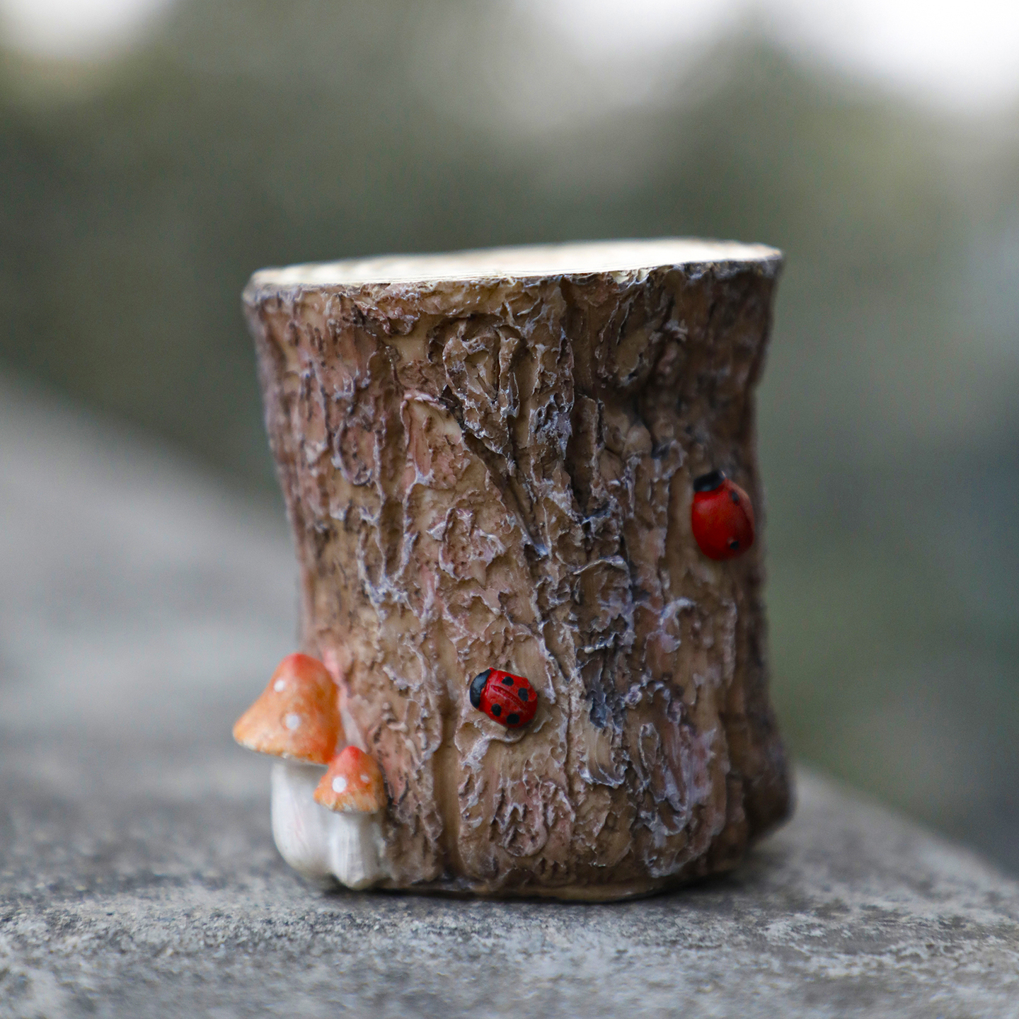 Rustic Tree Stump Decor with Ladybugs & Mushrooms – Fairy Garden Accent