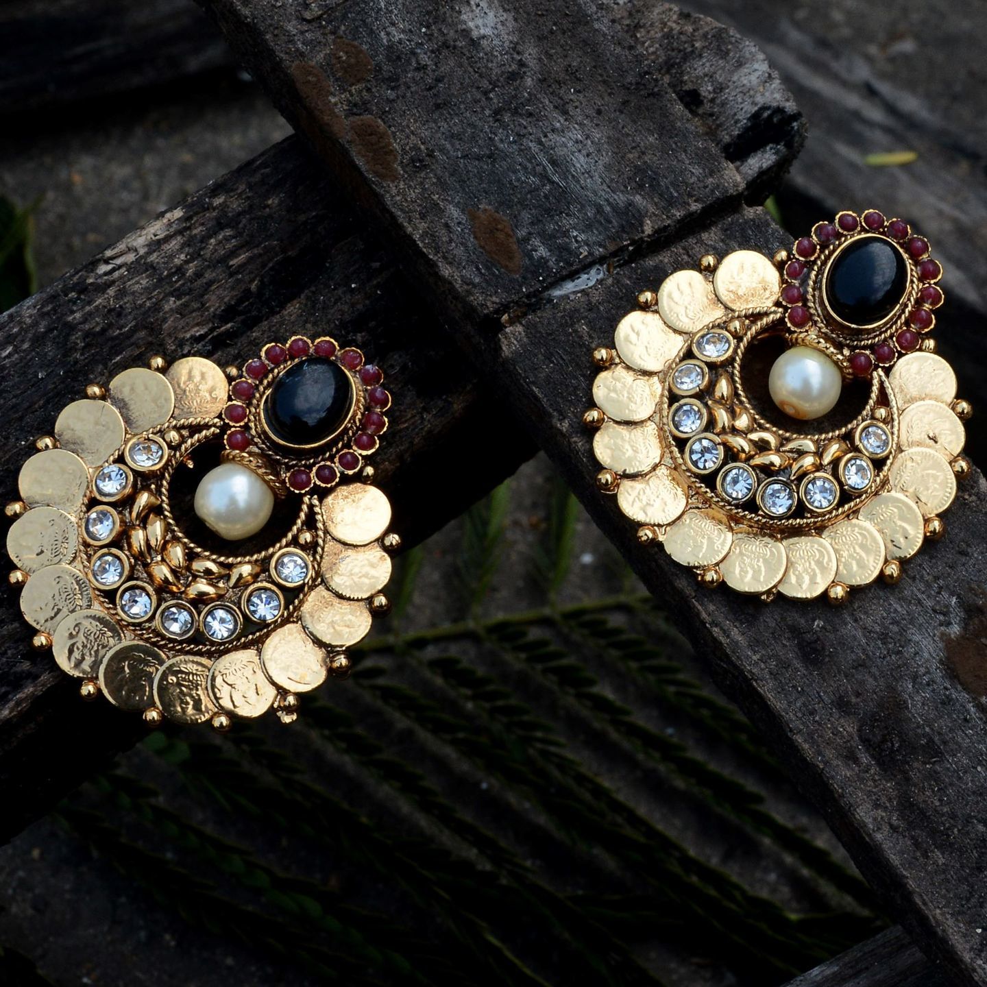 Kasu Earring - Black & Red