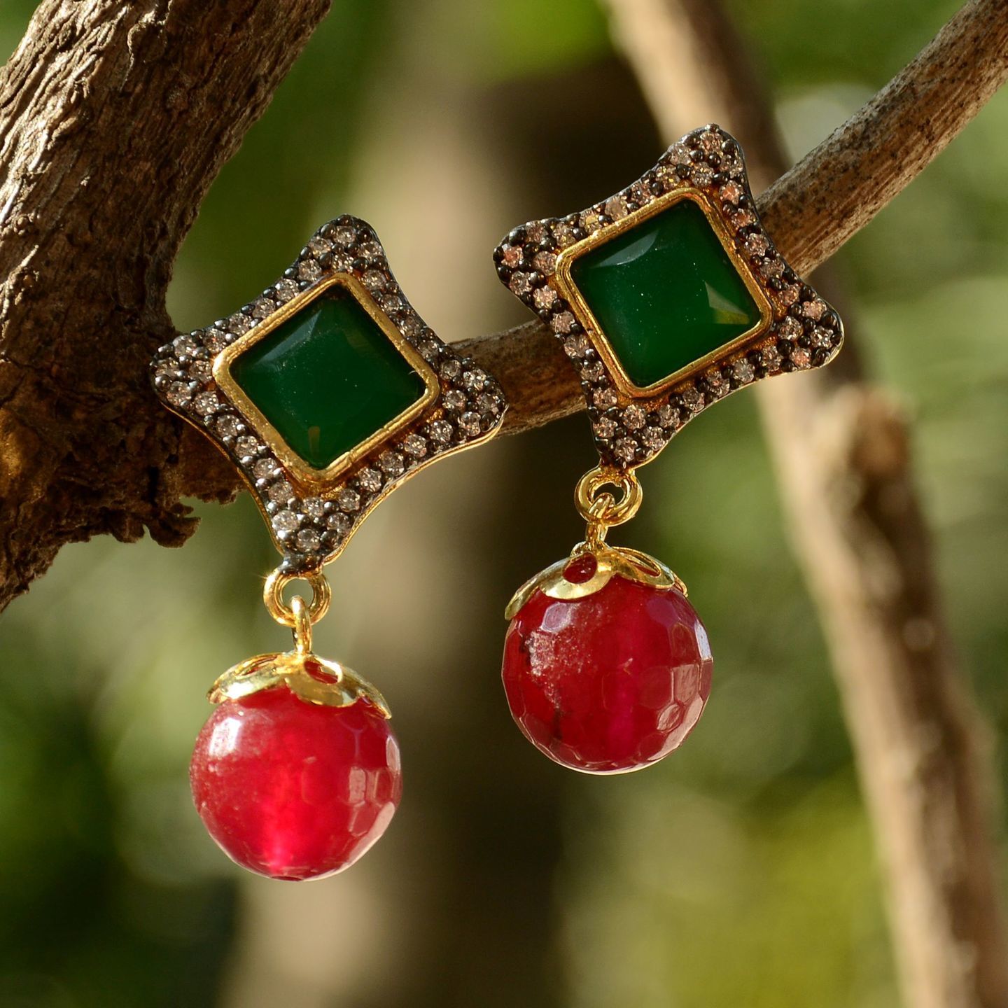 Green Square AD Pink Round Dangler