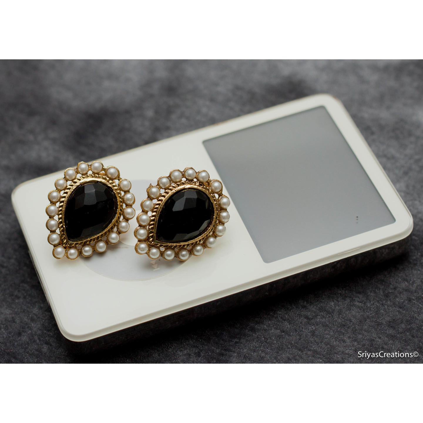 Black Pearl Drop Stud