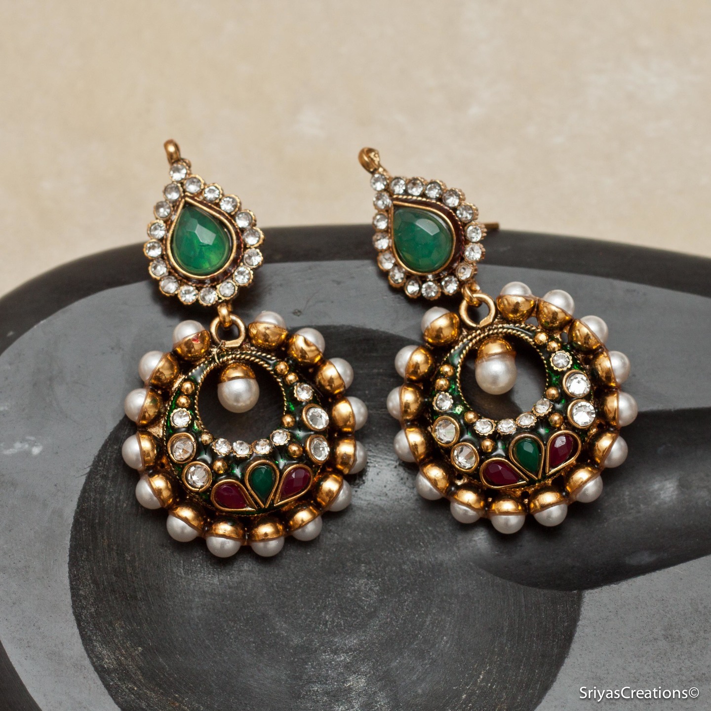 Green Red Dangler
