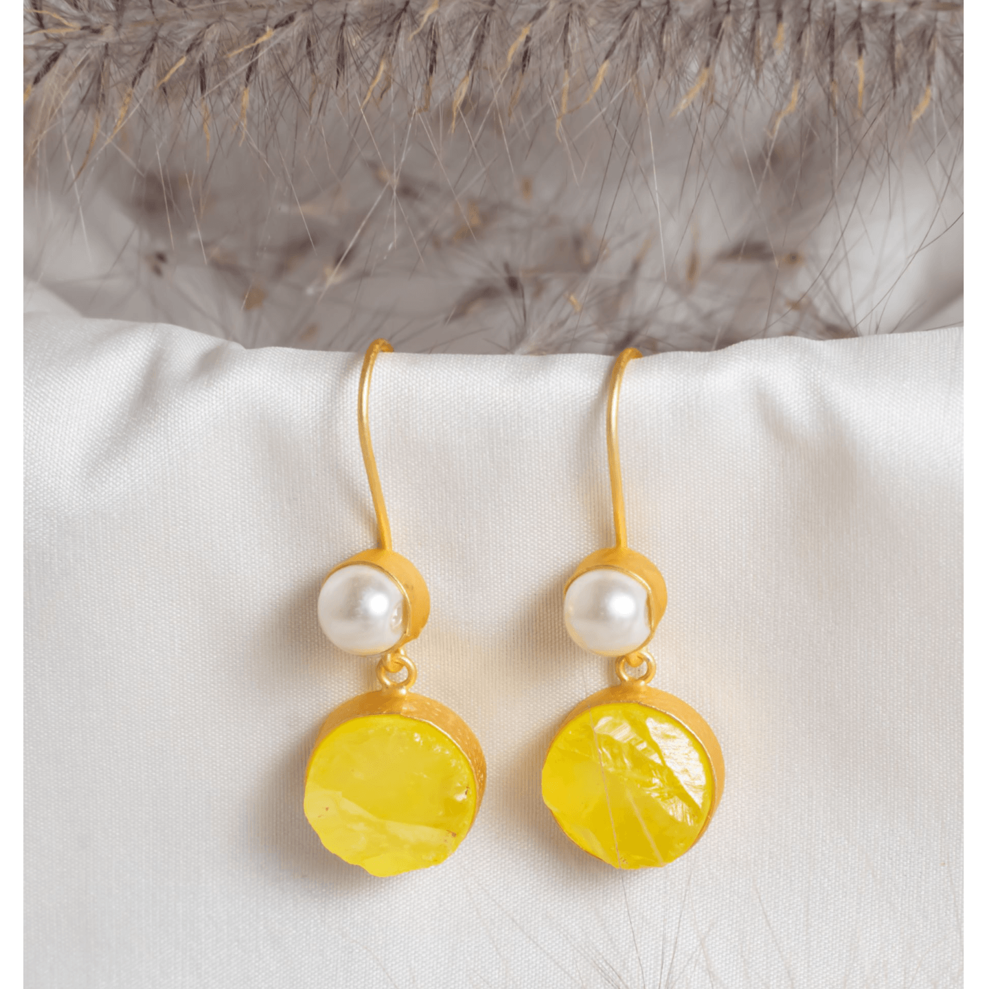 Yellow Stone Pearl Round Danglers