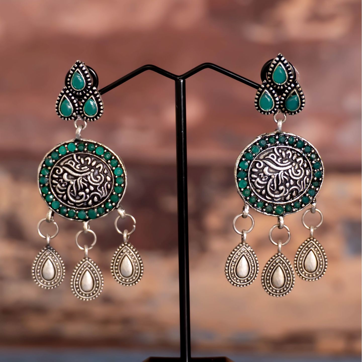 Green Drop Leaf & Round Drop Dangler 