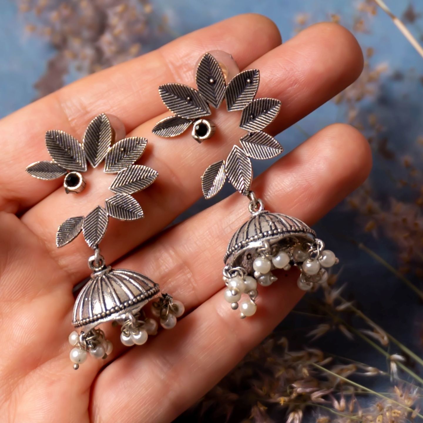 Black Leaf Stone Top Silver Jhumka
