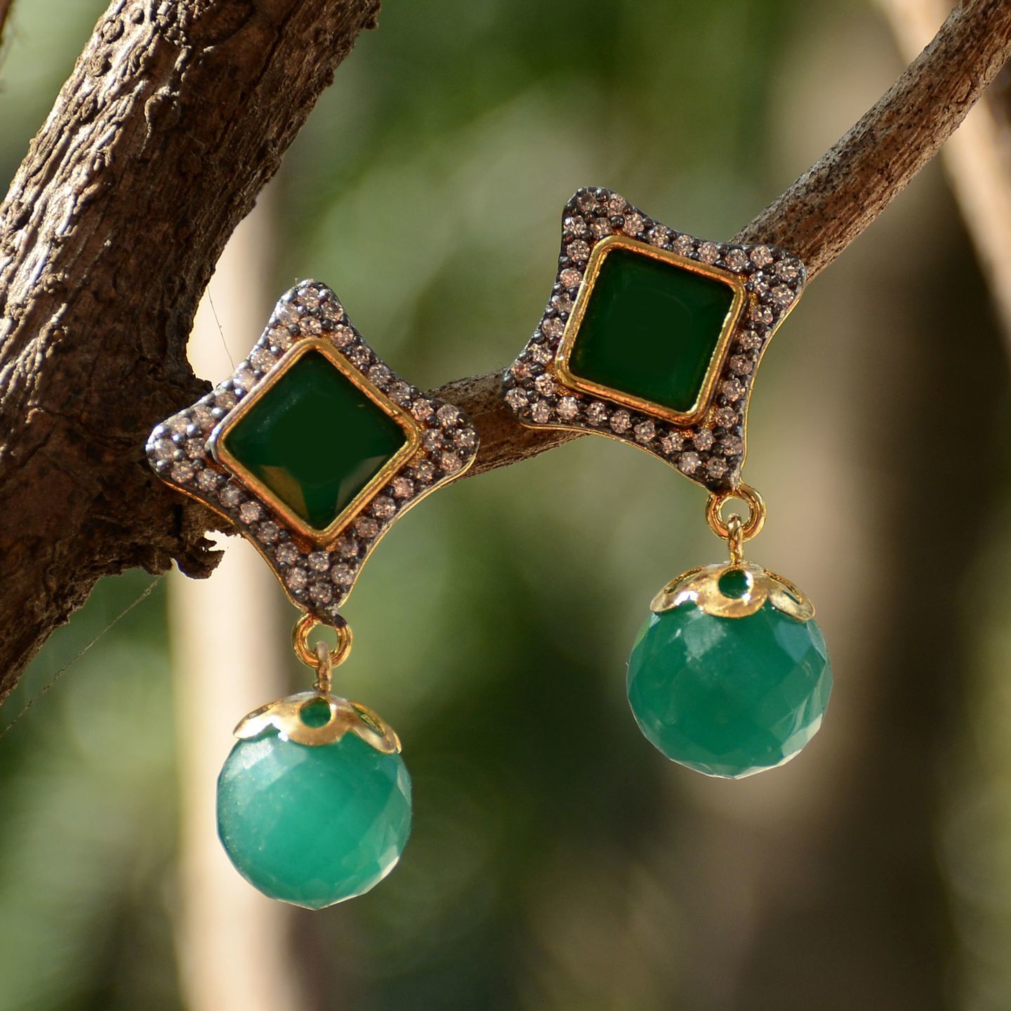 Green Square AD Round Dangler