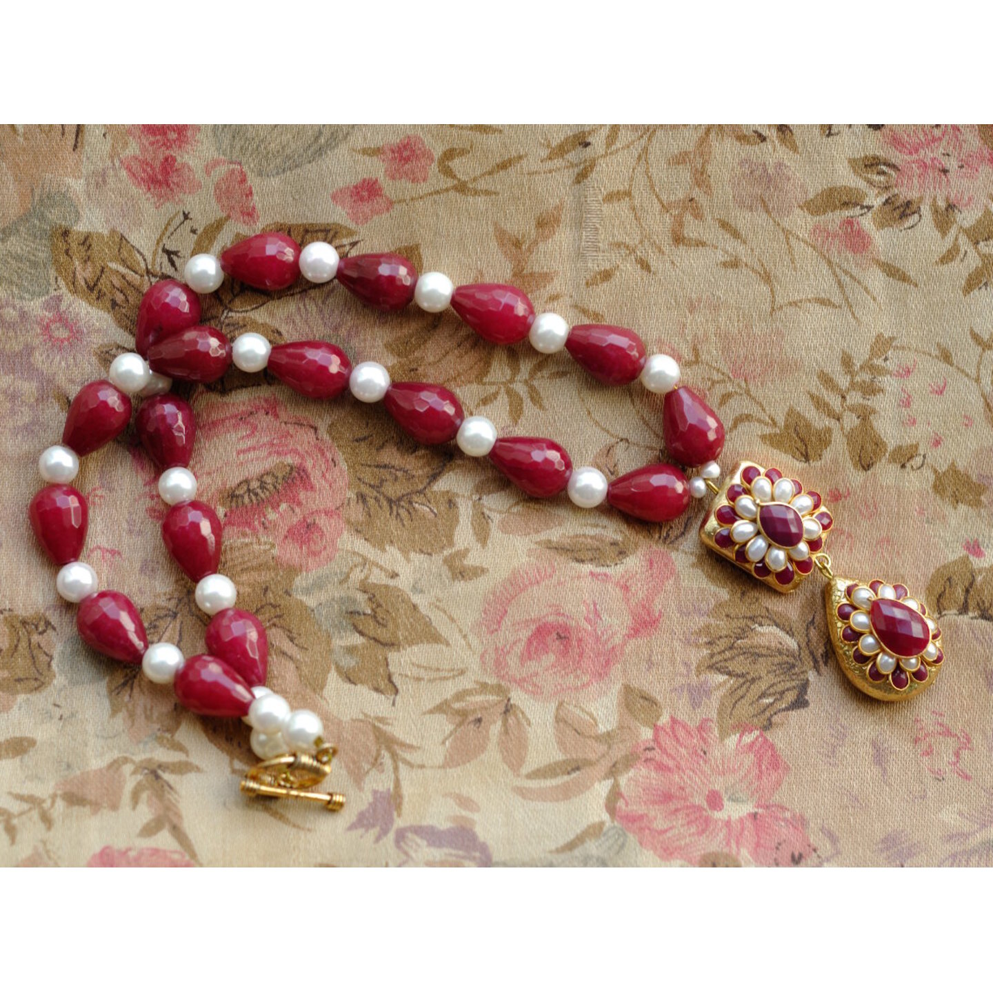 Maroon  Pearl Agate Necklace