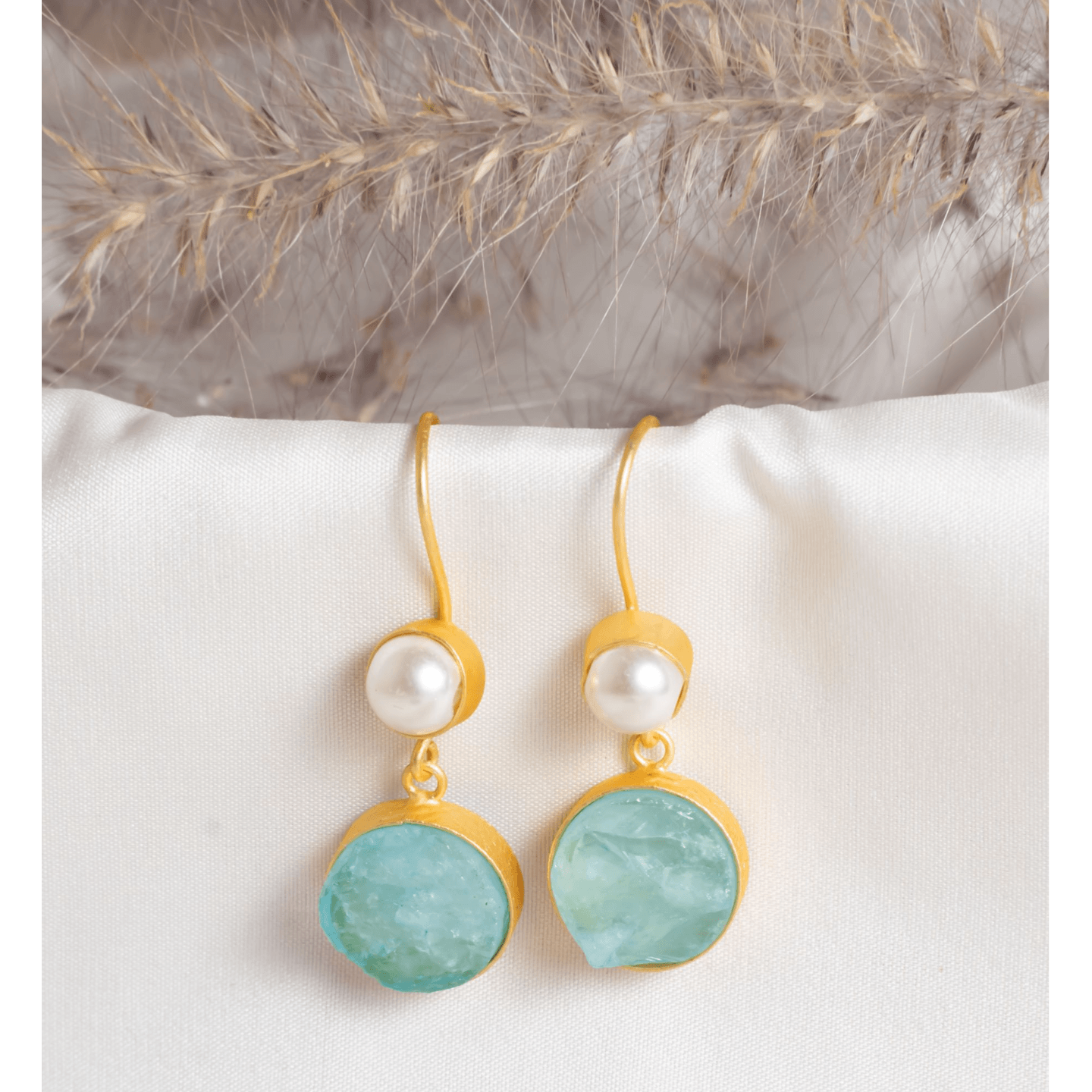 Sky Blue Stone Pearl Round Danglers