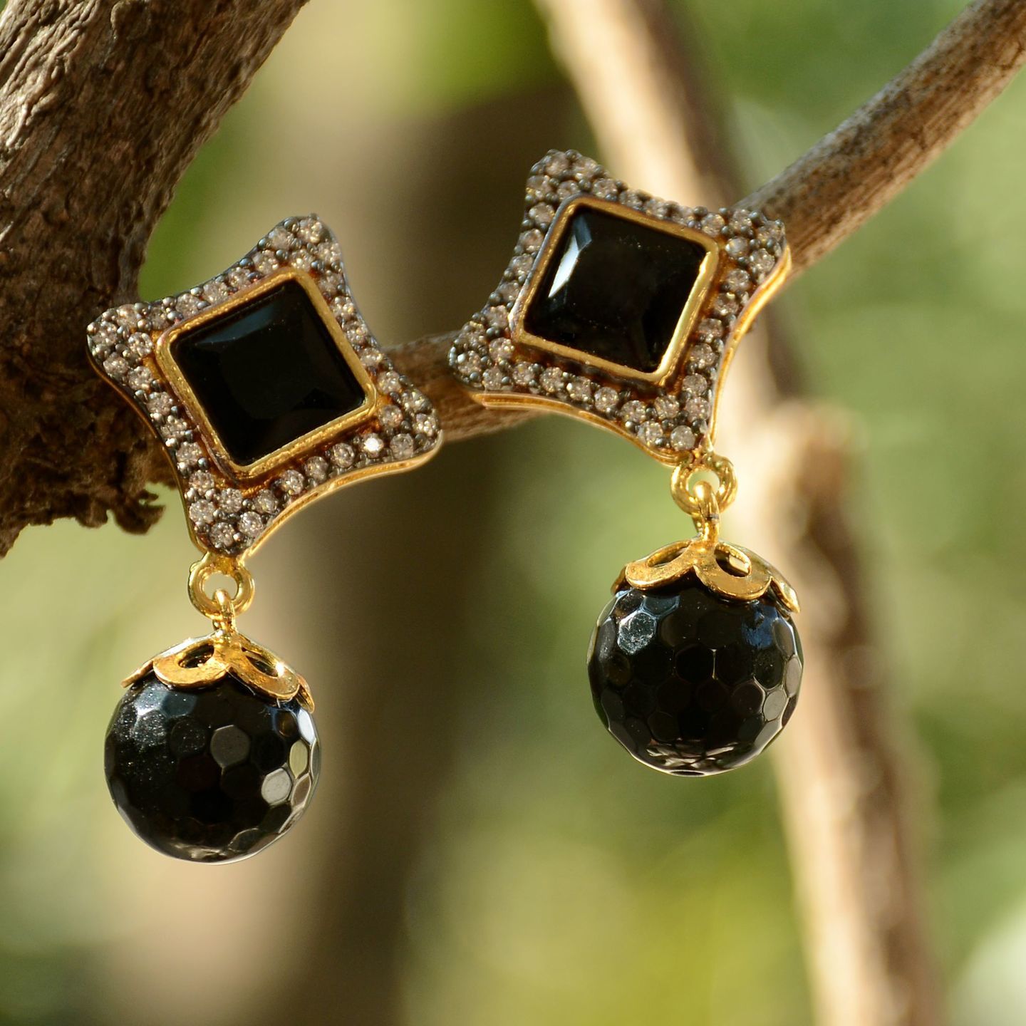 Black Square AD Round Dangler