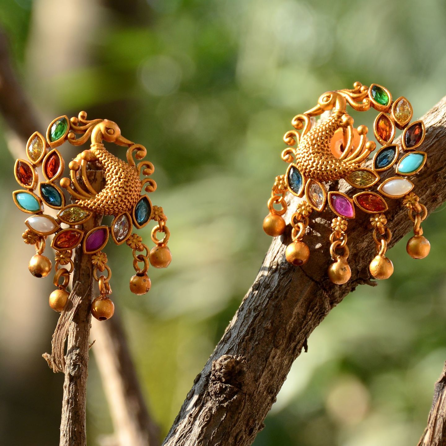 Navarathna Peacock Stud