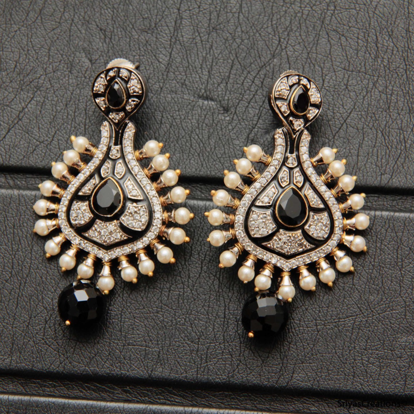Black Drop Ad Pot Shaped Danglers