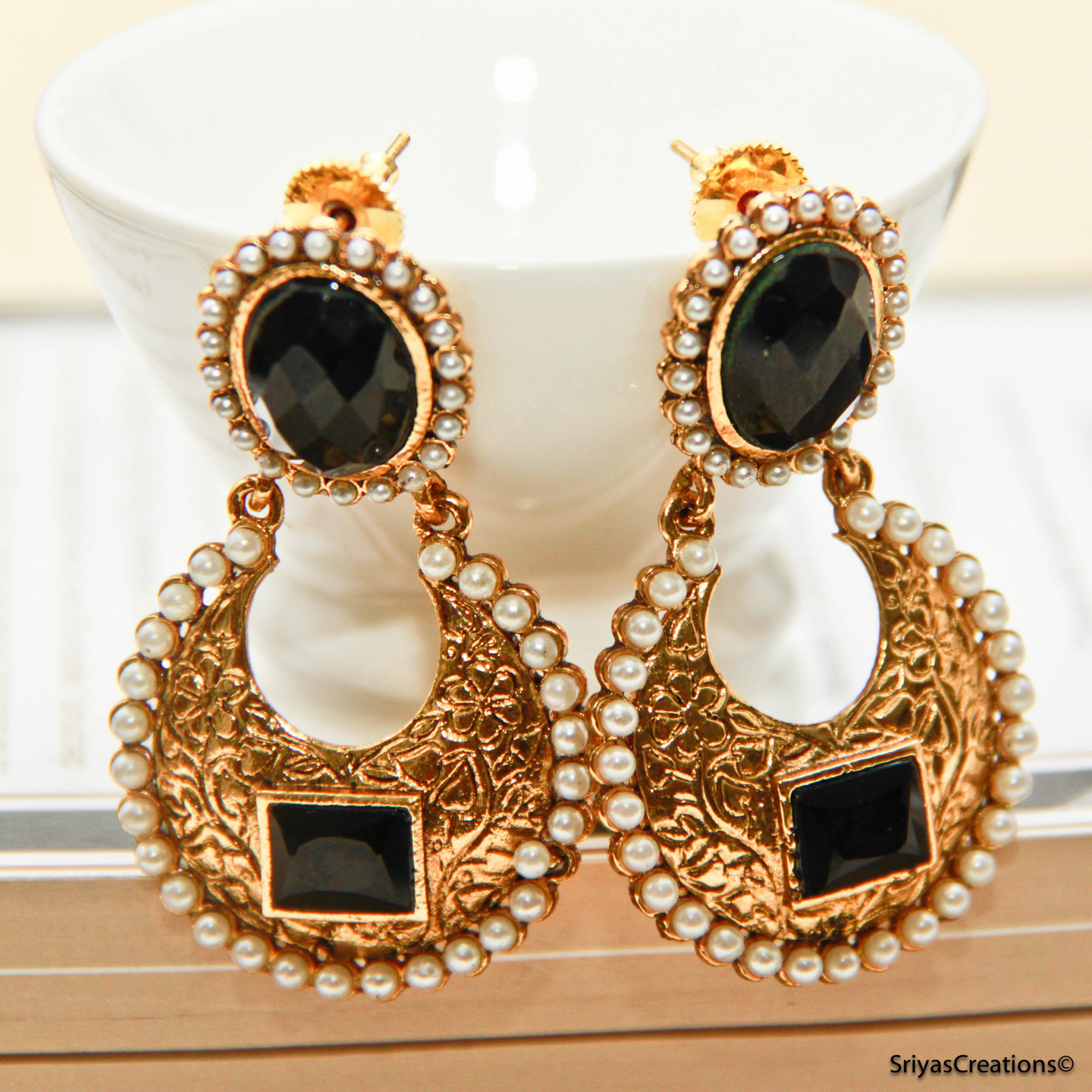 Black Oval Top Danglers