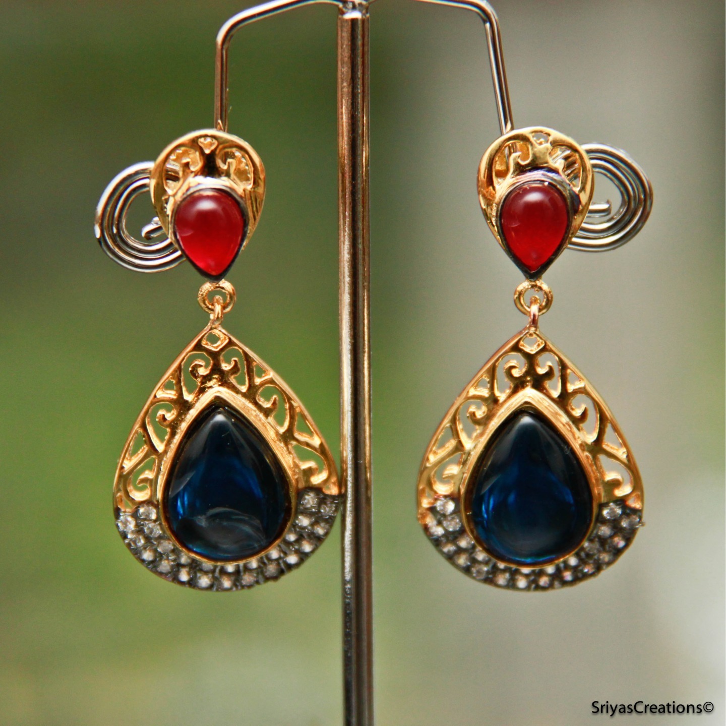 Red Blue Drop Dangler