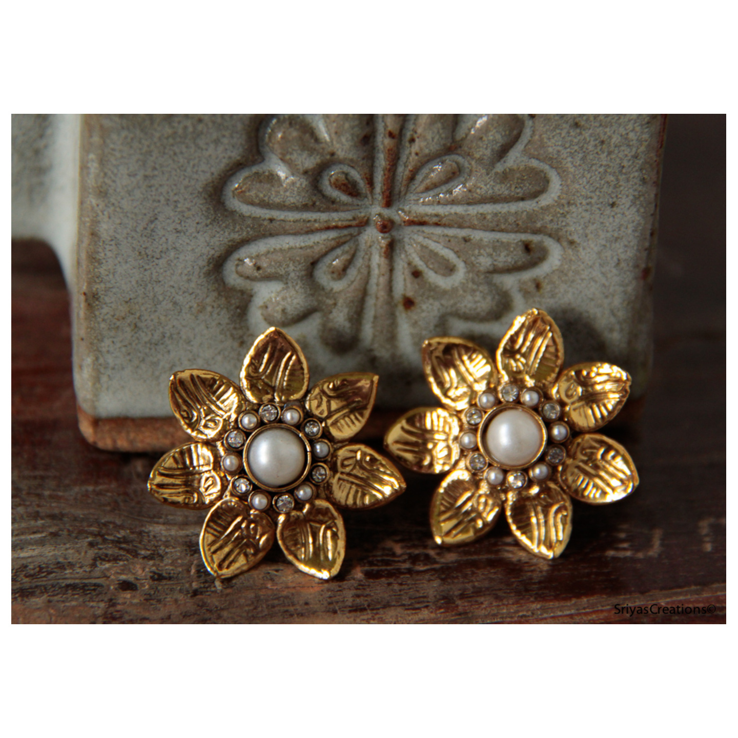 Pearl Floral Stud
