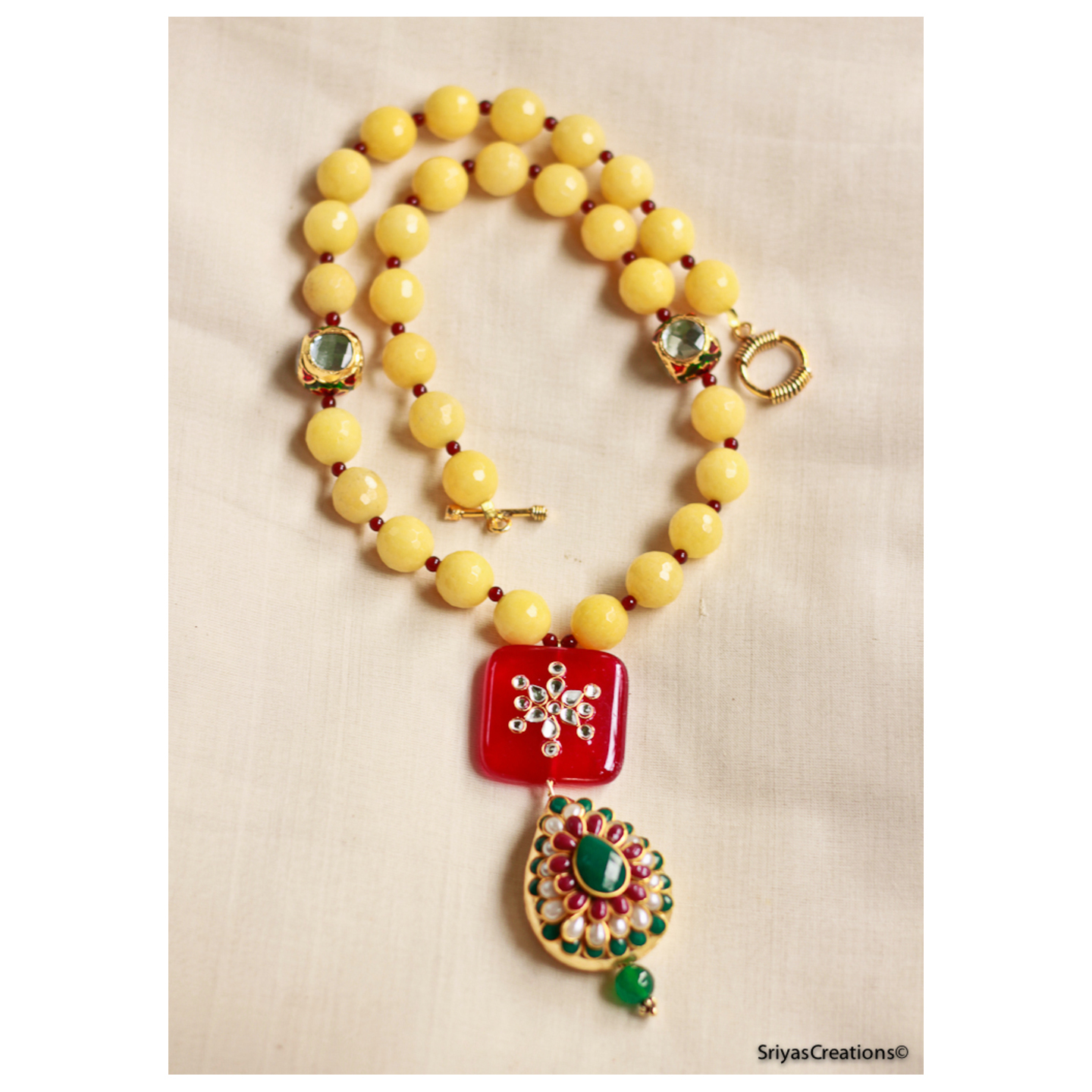 Yellow Green Red Pachi Pendant Necklace Set