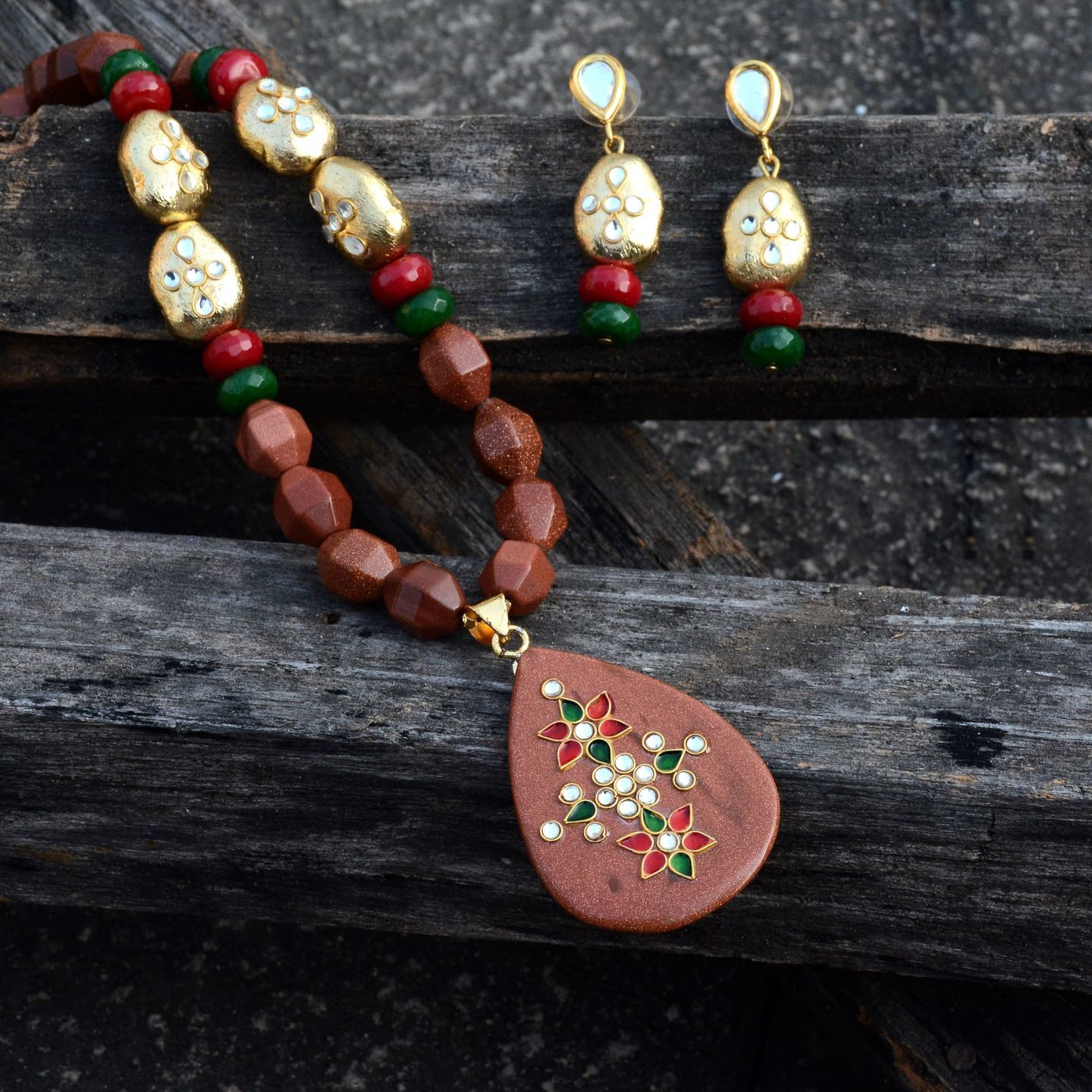 Sandstone Meenakari Pendant Gemstone Designer Necklace