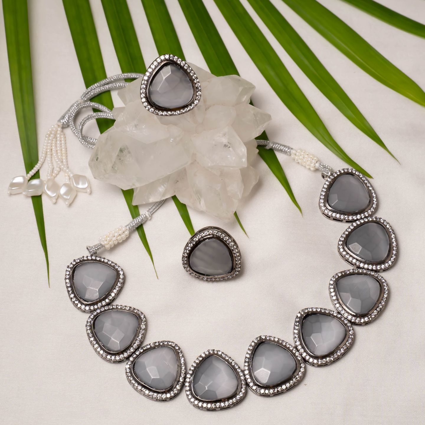 Grey Triangle Stone Ad Silver Tone Necklace Set