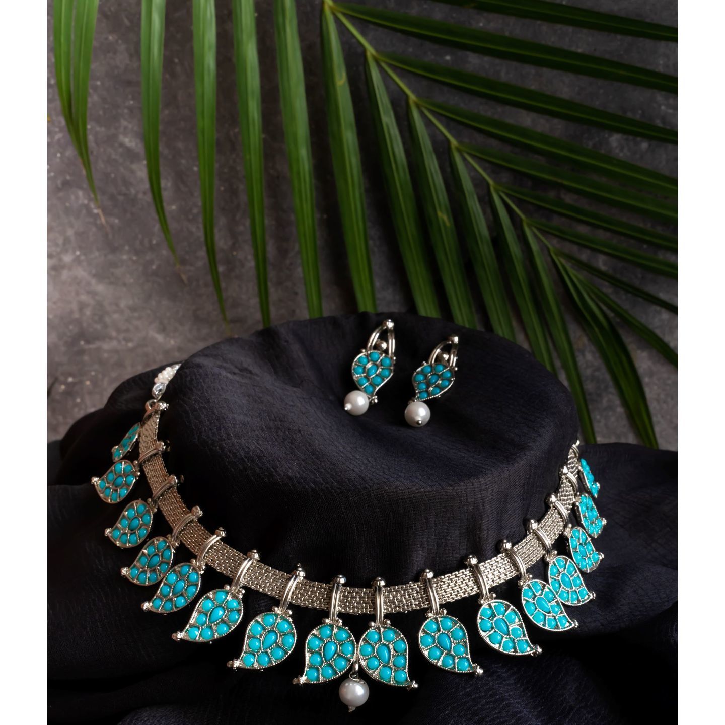 Turquoise Stone Studded Leaf Design Choker Necklace Set