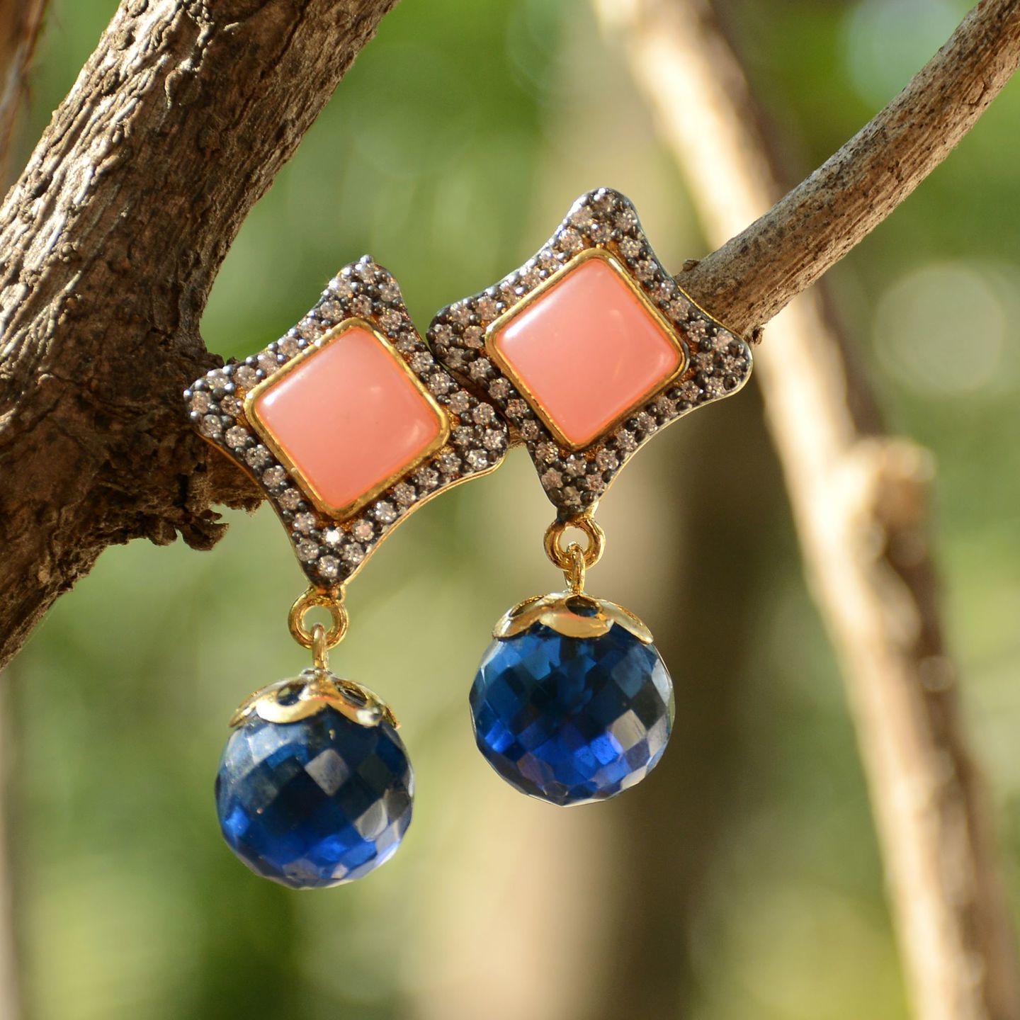 Peach Square AD Blue Round Dangler