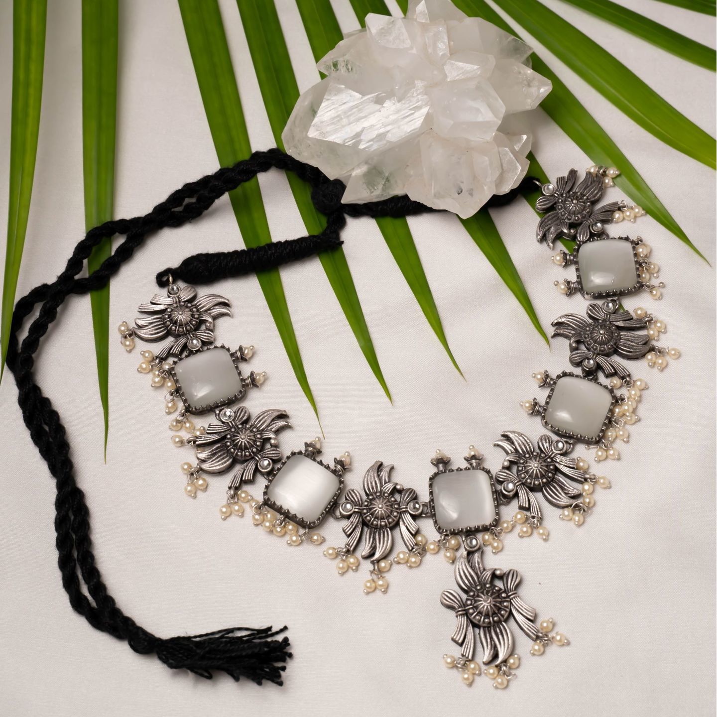 White Floral Silver Color Necklace