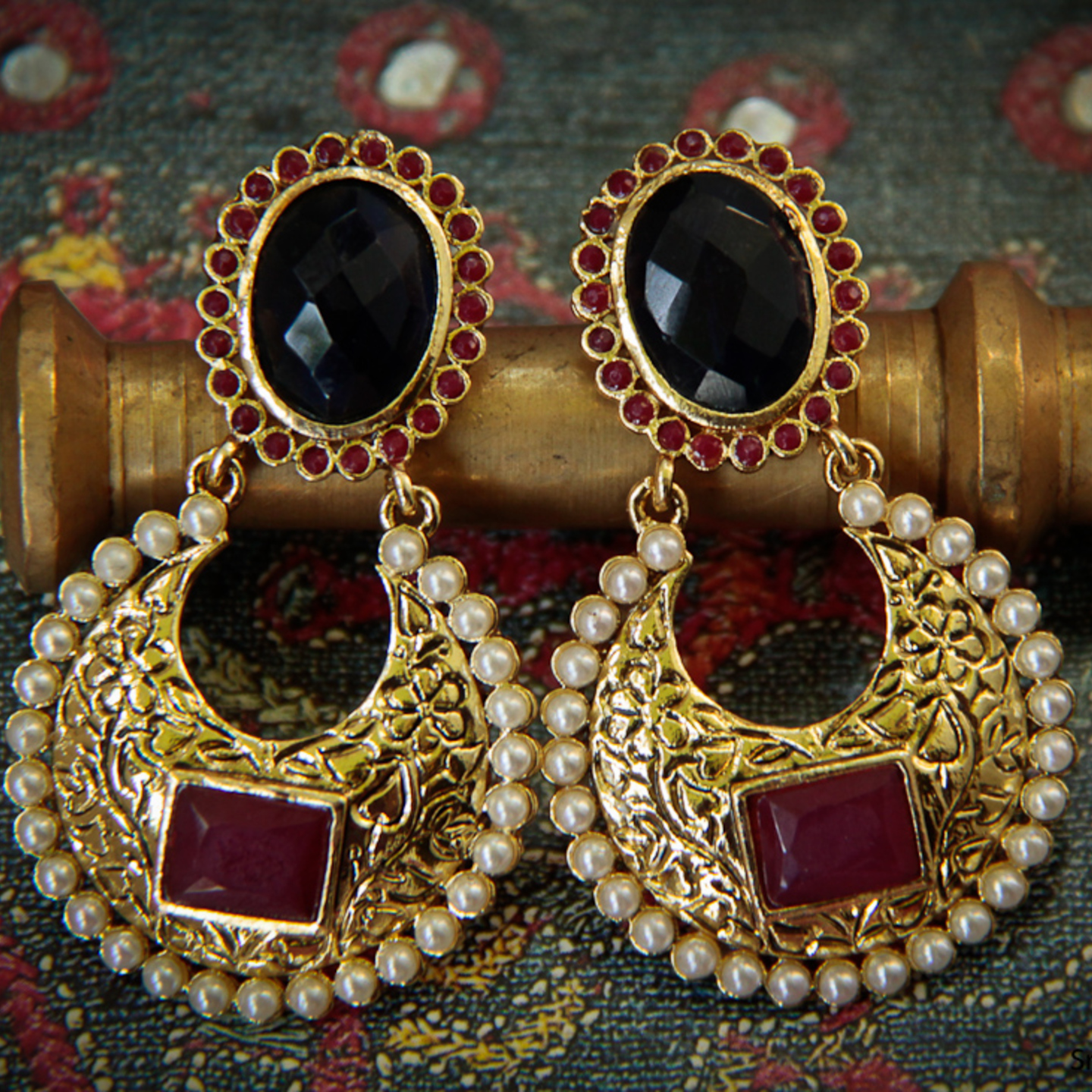 Blue Pink Oval Top Danglers