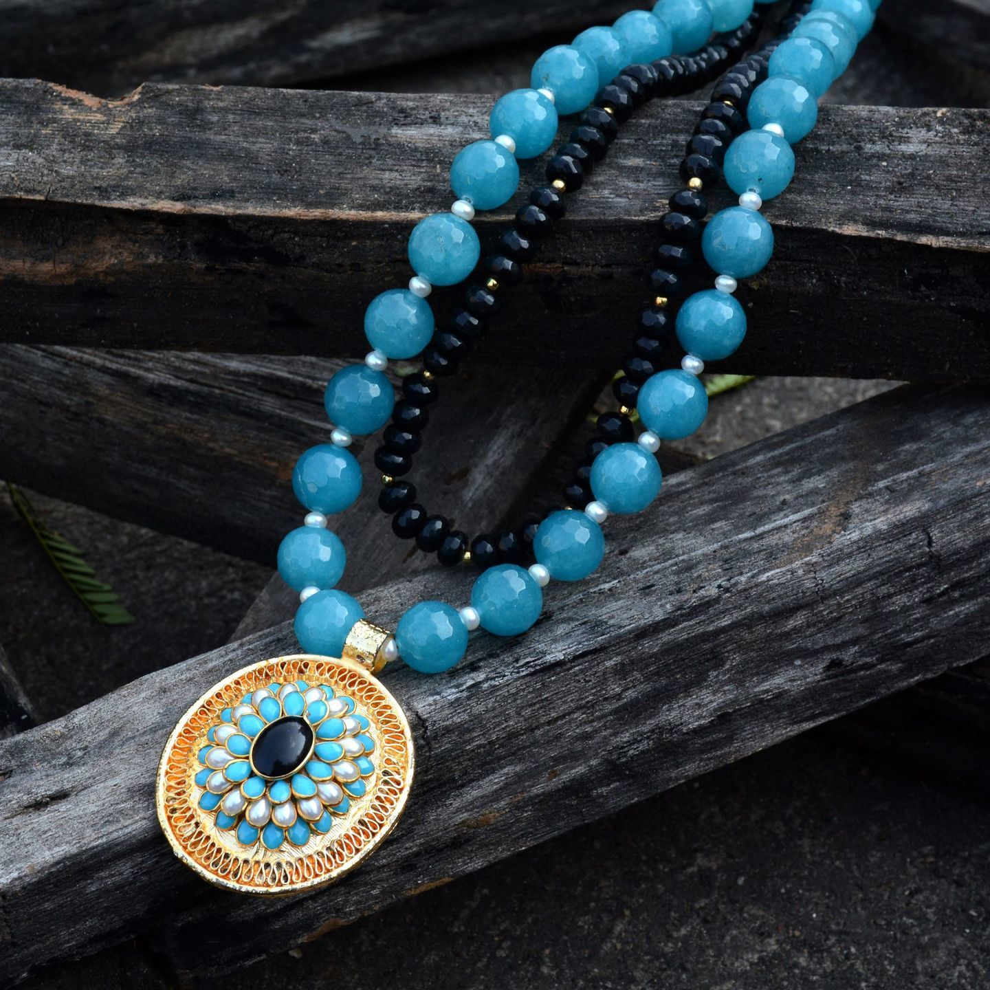 Blue Pearl Pachi Black Layered Necklace