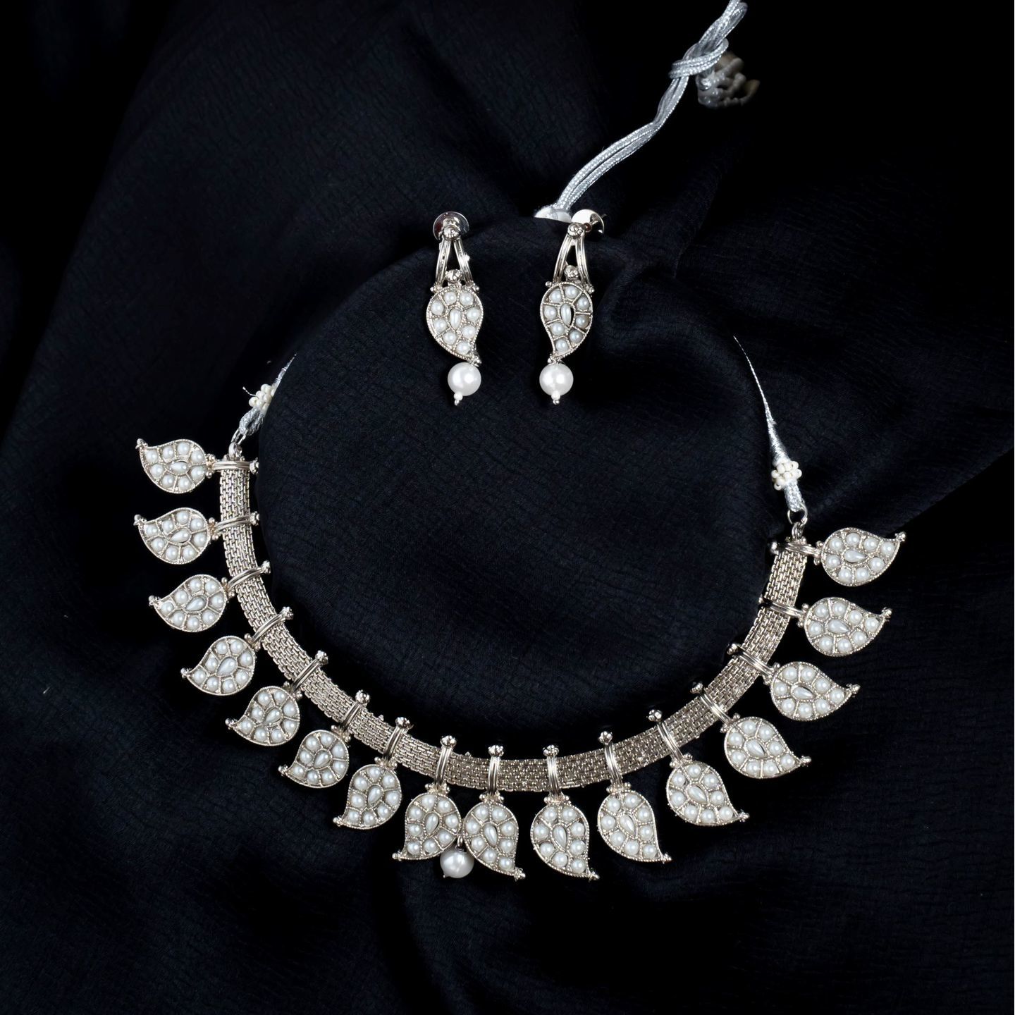 Pearl Stone Studded Leaf Design Choker Necklace Set