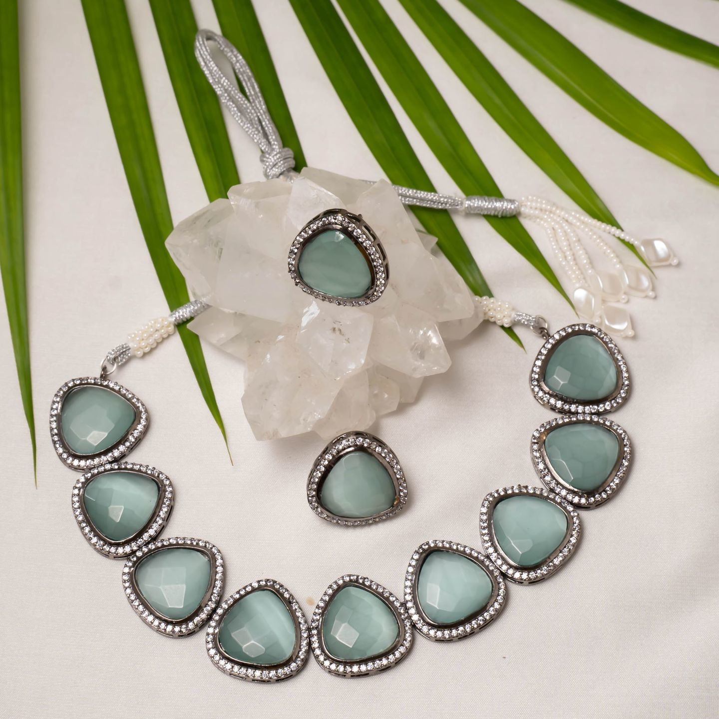 Greyish Blue Triangle Stone Ad Silver Tone Necklace Set