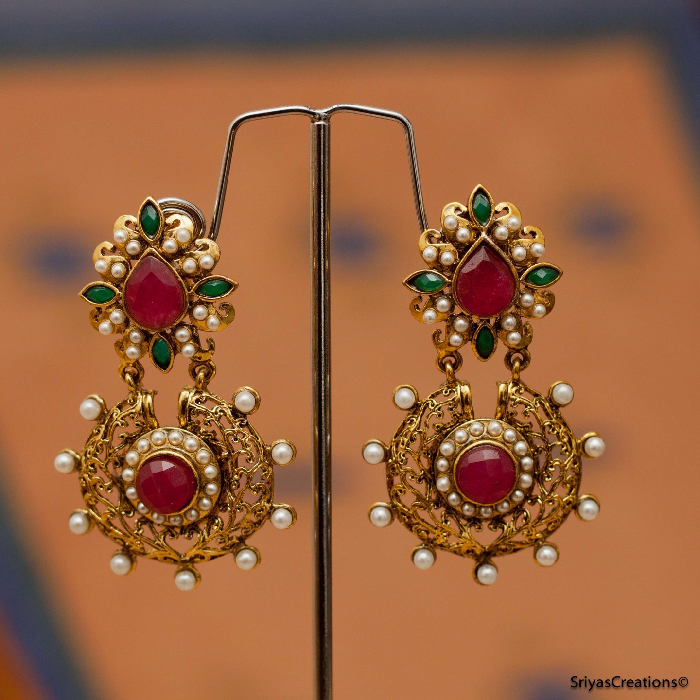 Red Green Drop Floral Dangler 