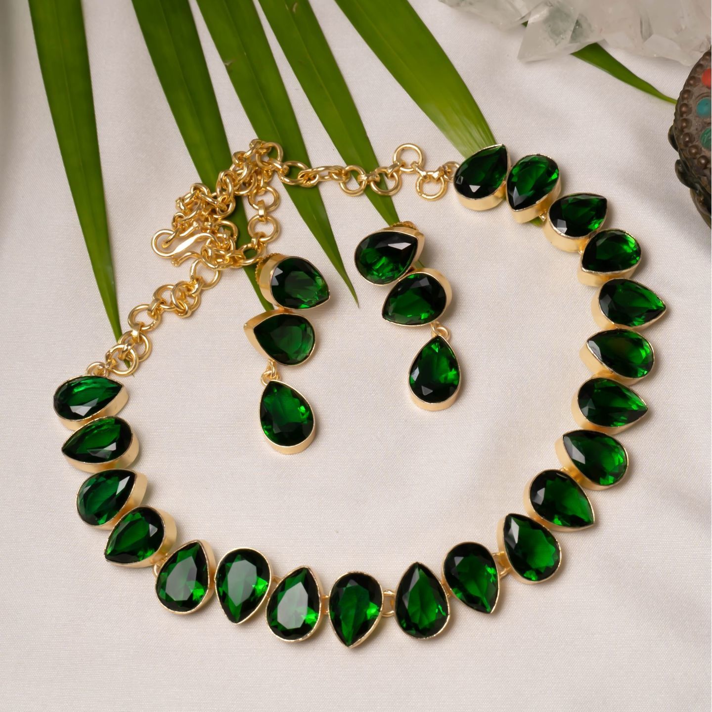 Green Stone Drop Shaped Neckpiece
