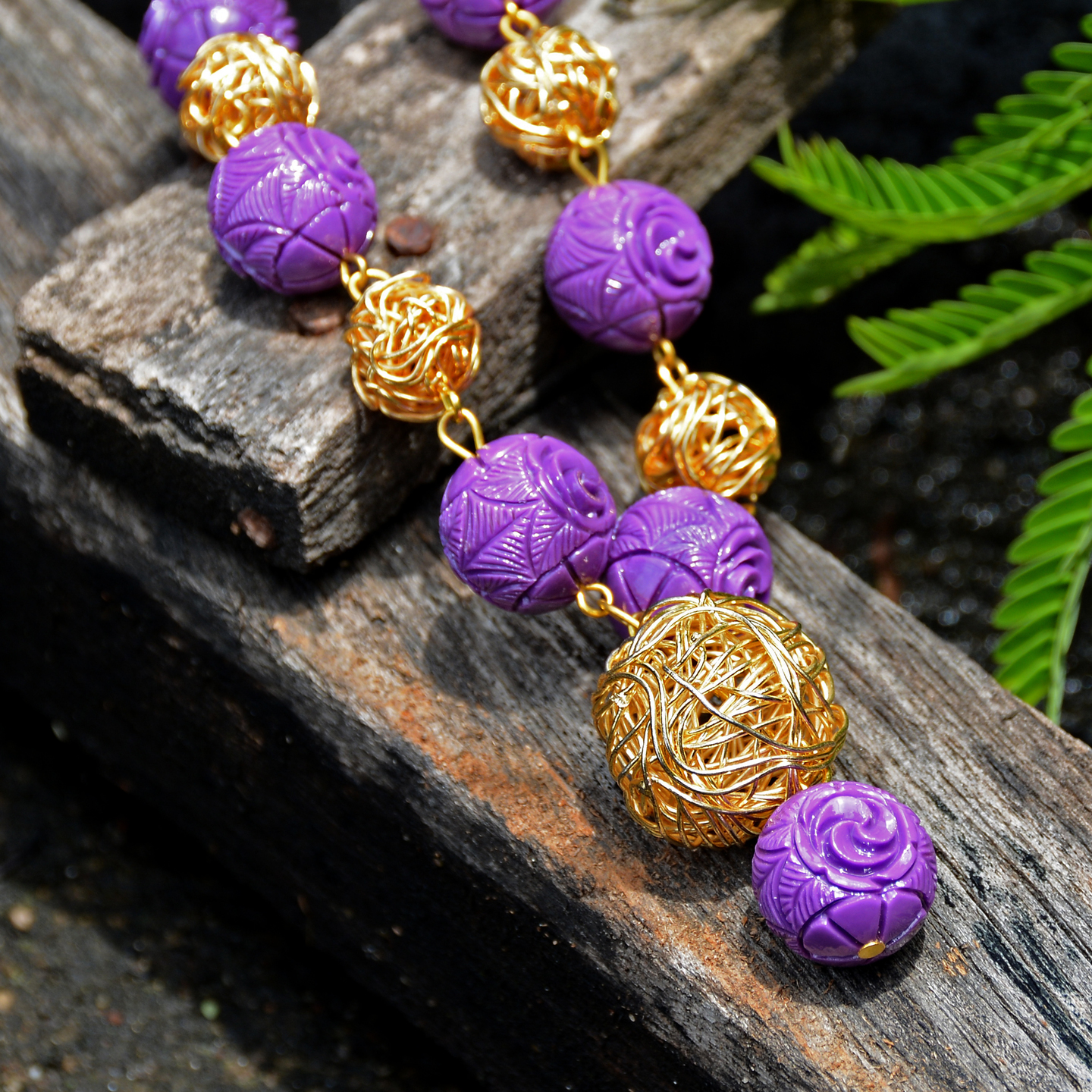 Lilac Floral & Round Gold Necklace
