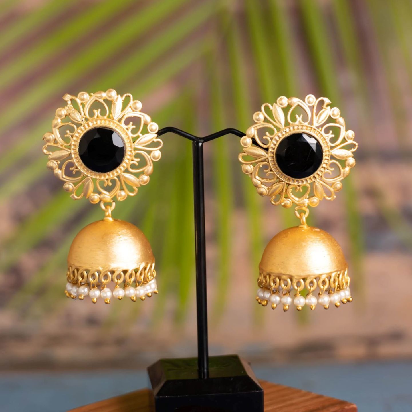 Black Stone Floral Top Jhumka