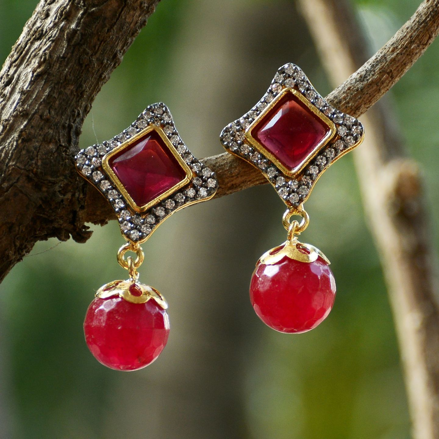 Red Square AD Round Dangler