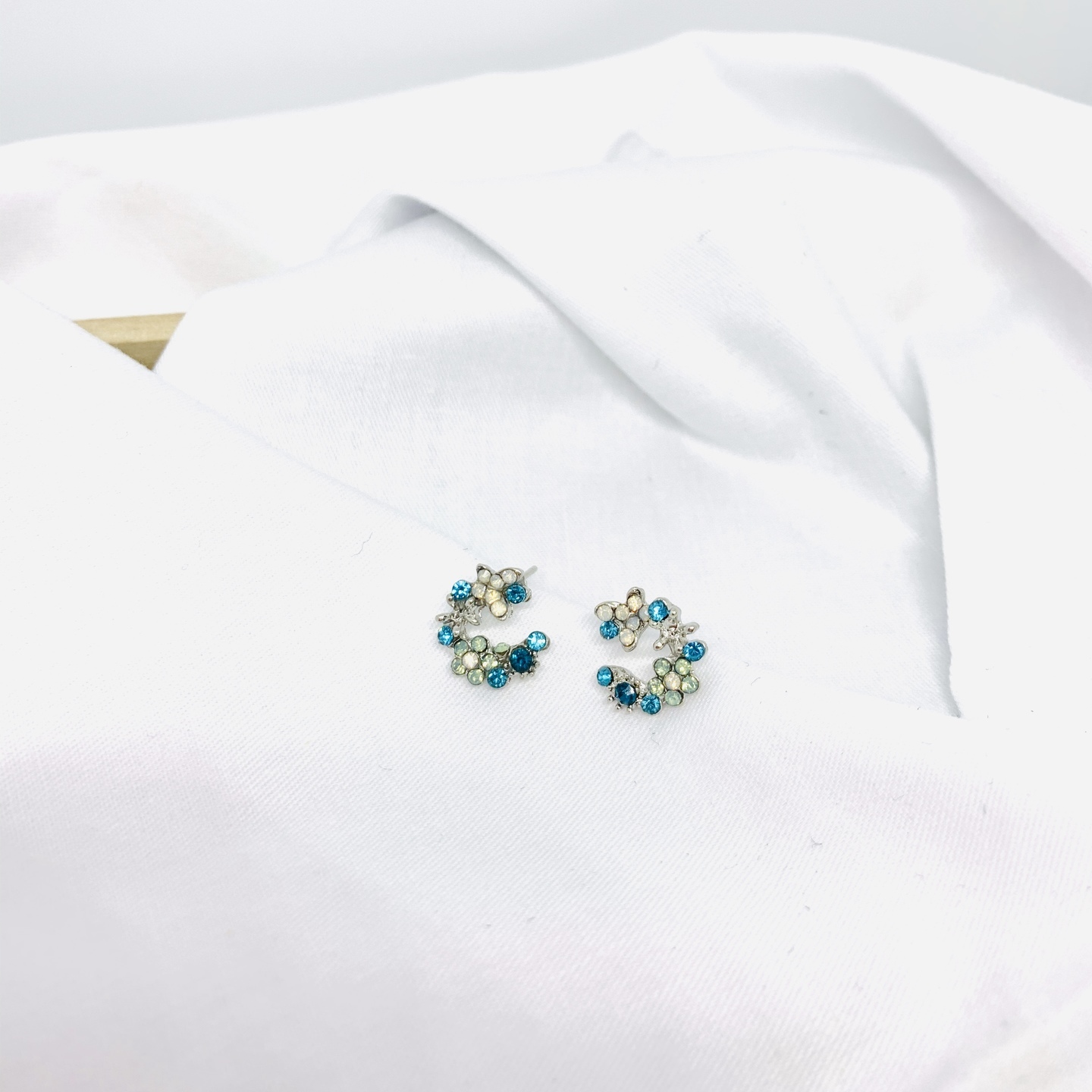 Florence Earrings (Blue)