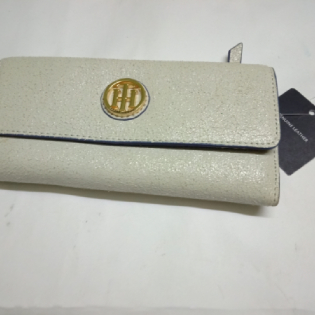 Tommy Hilfiger off white colour, Clutch