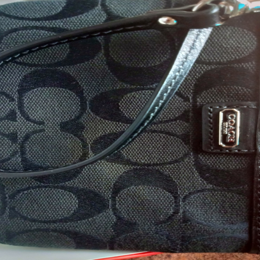 Coach New York, wristlet