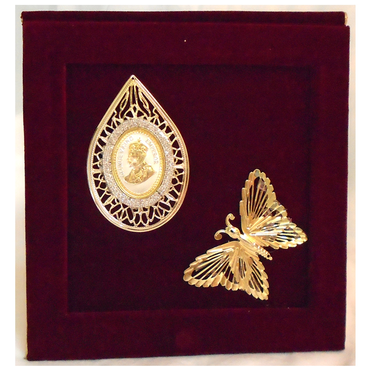 The Golden Butterfly Zircon George King  Silver Coin Gift Set