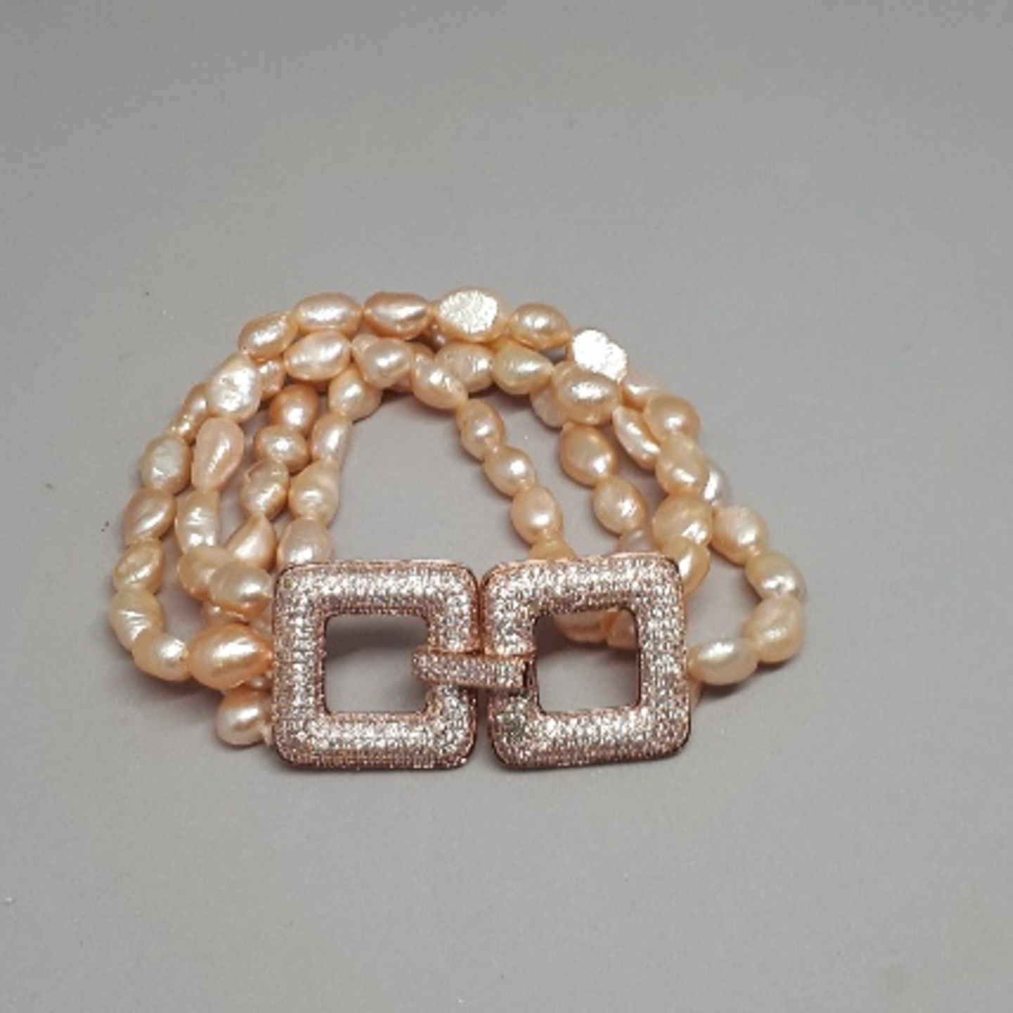 Peach coloured Baroque Pearls Bracelet