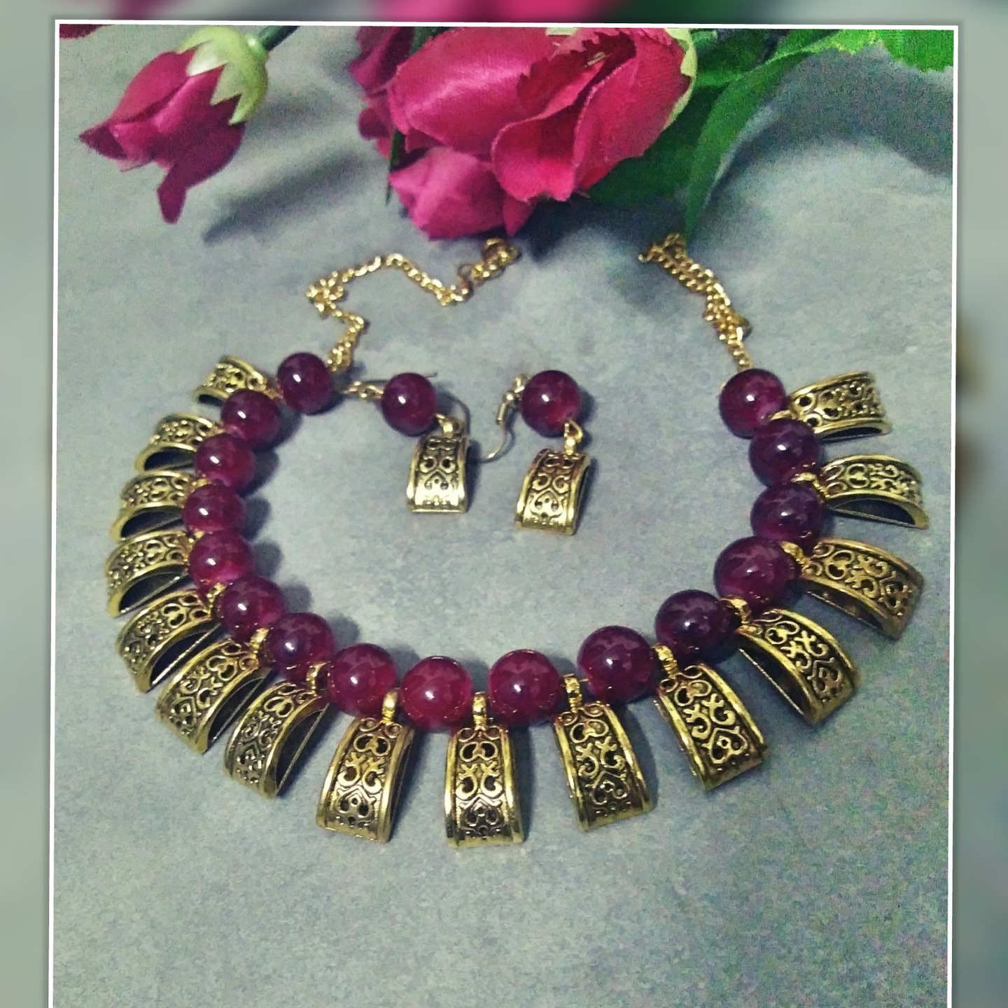 loop Necklace
