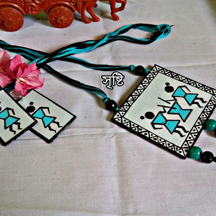 Handpainted necklace - 2