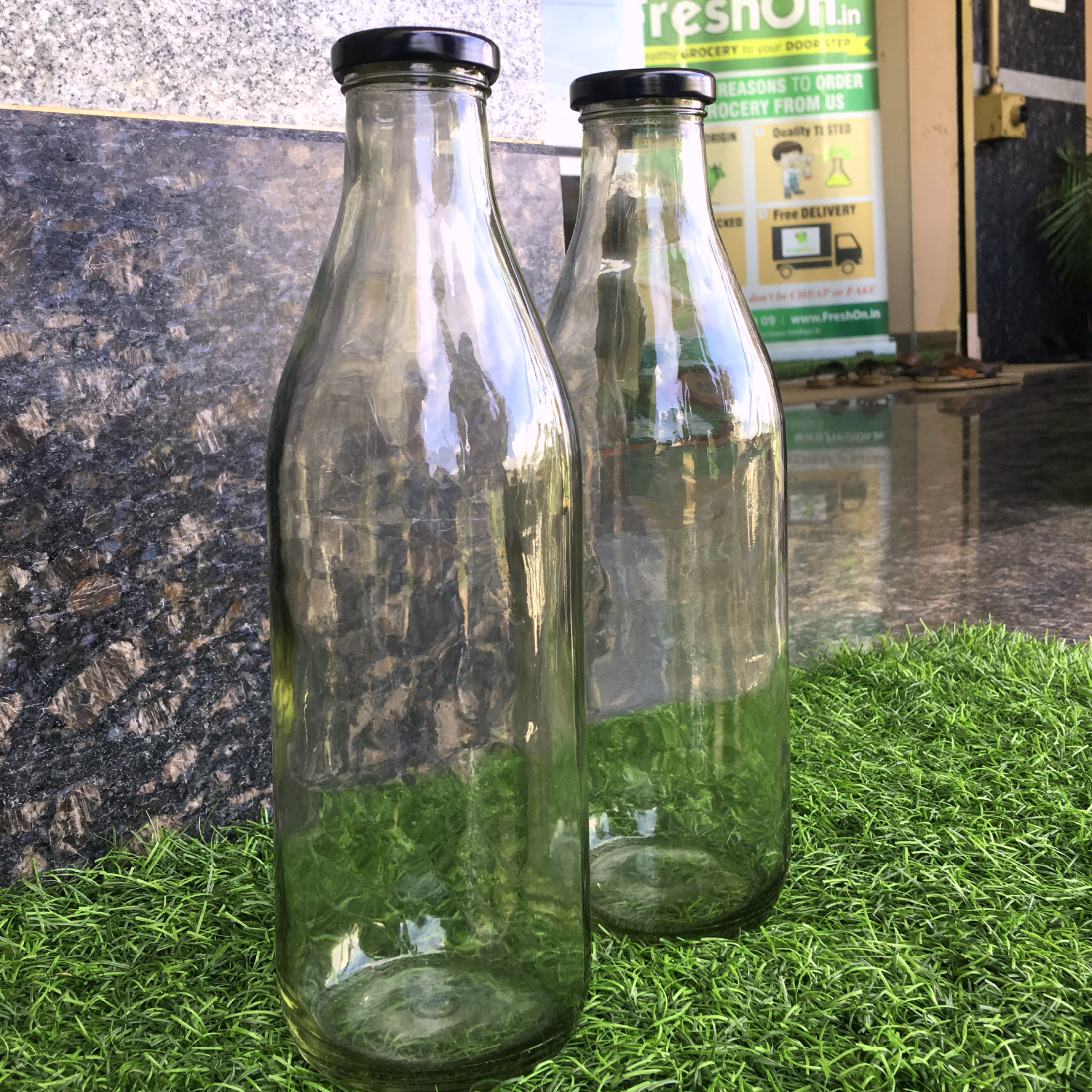 GLASS BOTTLE for Water - 2 Numbers