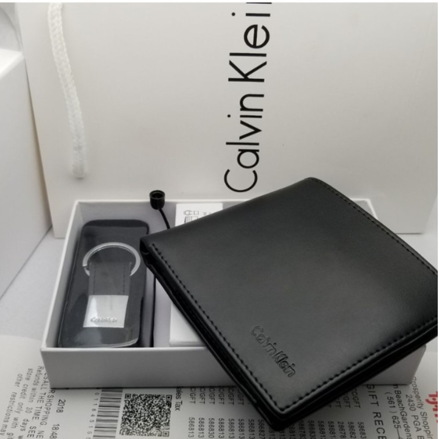 Calvin Klein Genuine Men's Leather Short Wallet